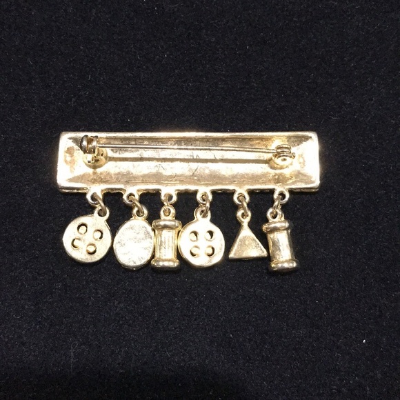 Vintage Hammered Gold Tone Sewers Bar Pin - Picture 2 of 4